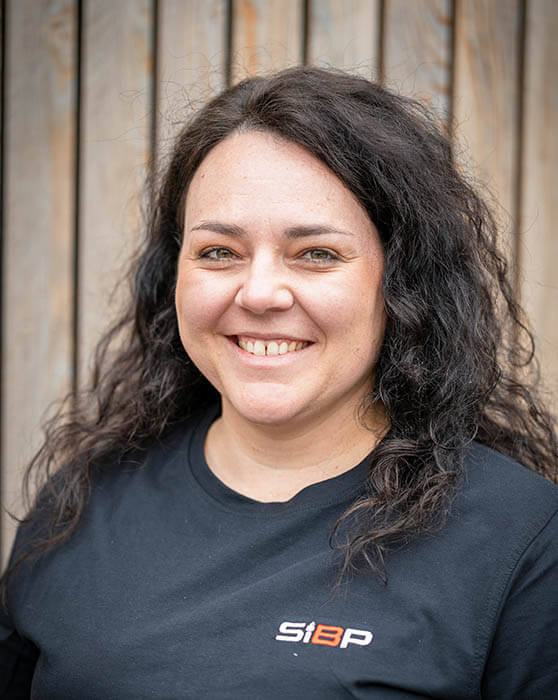 Portrait - Julia Scharler